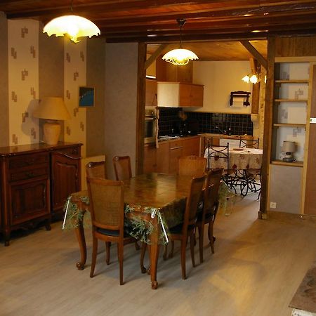 Gite Au Chalet Laferté-sur-Aube Værelse billede